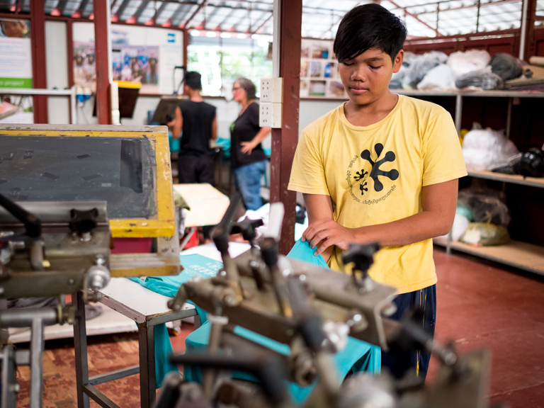 Forfatning Postnummer James Dyson Silk Screen Printing Lab | THE GREEN GECKO PROJECT